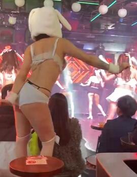 東京 0320 第一部 眼镜 双马尾