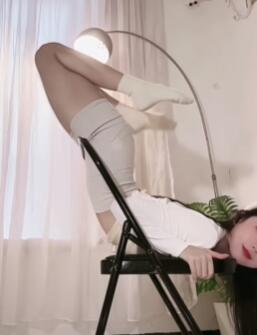 上才艺 椅子舞 11一字马小仙女