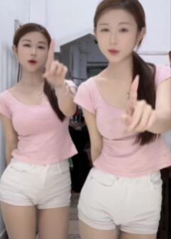 双胞胎姐妹跳舞 双倍经验